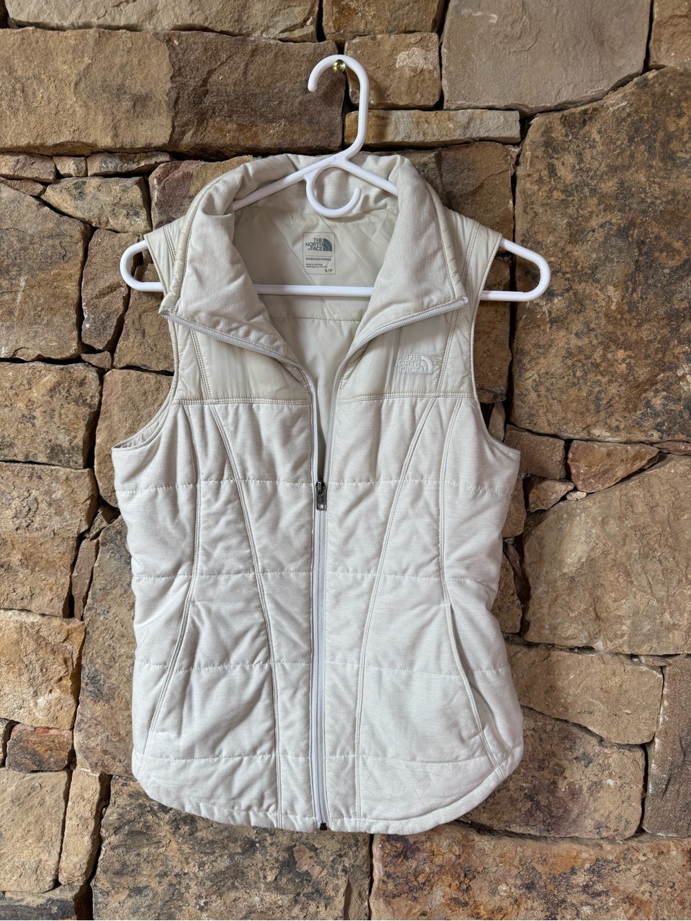 The North Face Women's Cream Quilted Vest - Light Neutral